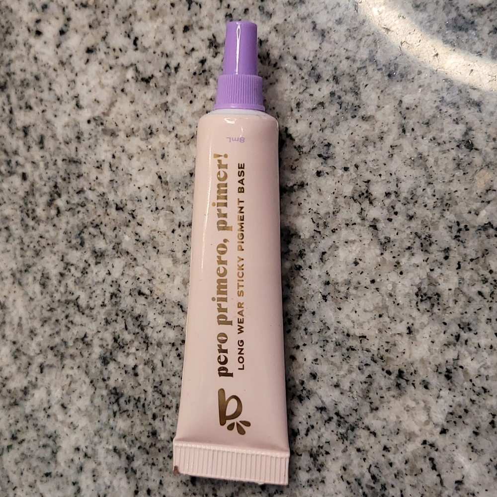 Alamar pero primero primer eyeshadow primer